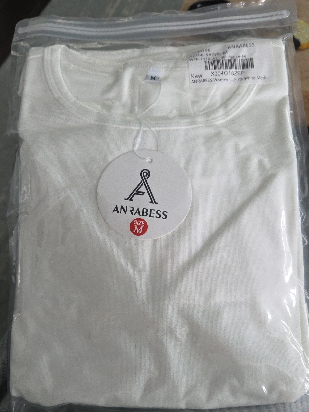 ANRABESS White Women's Crew Neck Tee - Size M